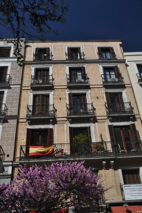 Hostal Patria Madrid Exterior foto